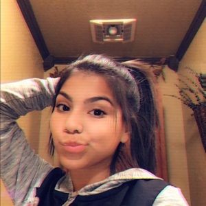 Meet your Posher, Leslie